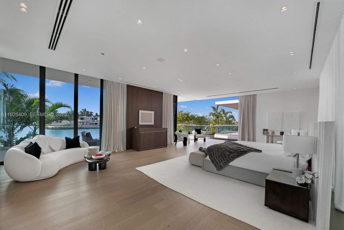 Interior, Living room, Recessed Lighting, Water, Wood Texture Flooring, Wooden Walls