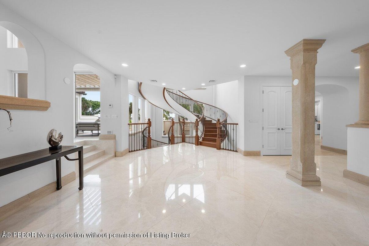 Interior, Recessed Lighting