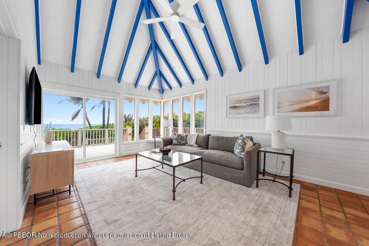 Interior, Living room, Pendant Lights, Water