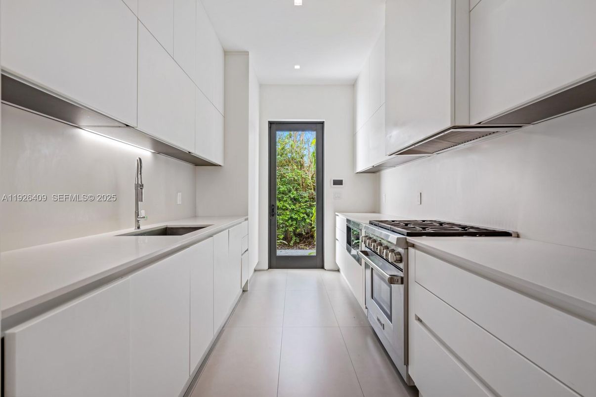 Interior, Kitchen, Recessed Lighting