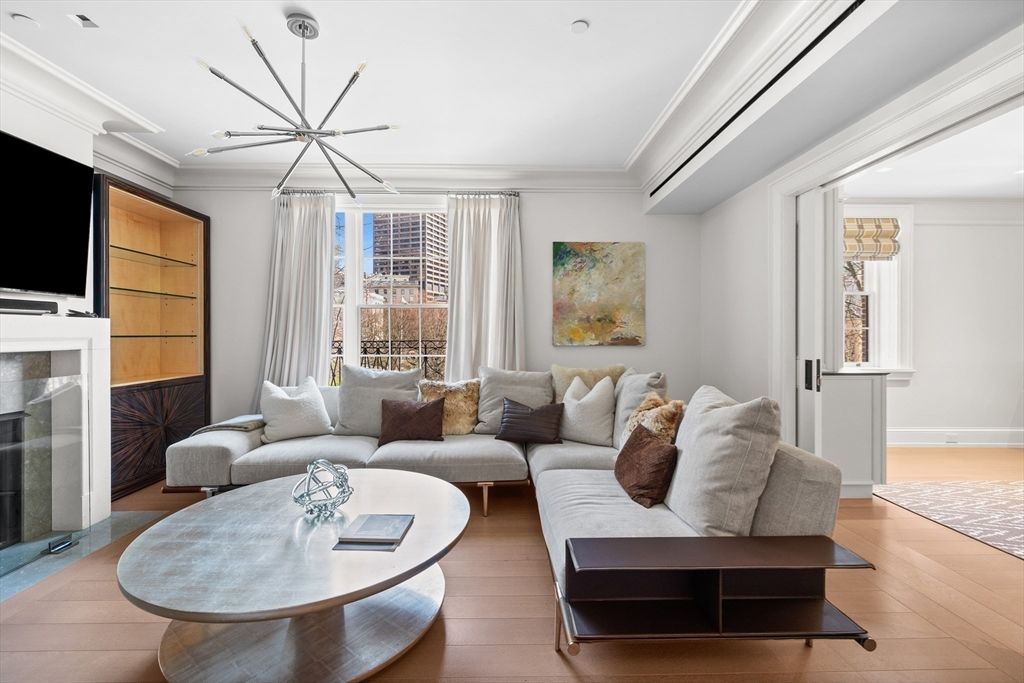 Fireplace, Interior, Living room, Pendant Lights, Recessed Lighting, Wood Texture Flooring