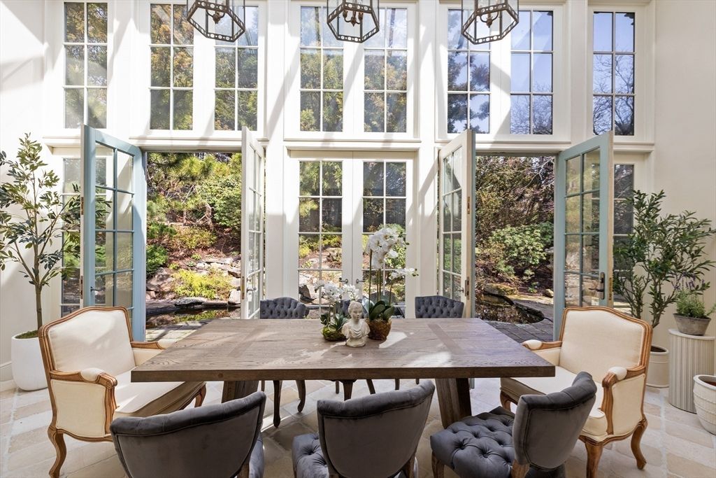 Dining room, Interior, Pendant Lights, Sun Room