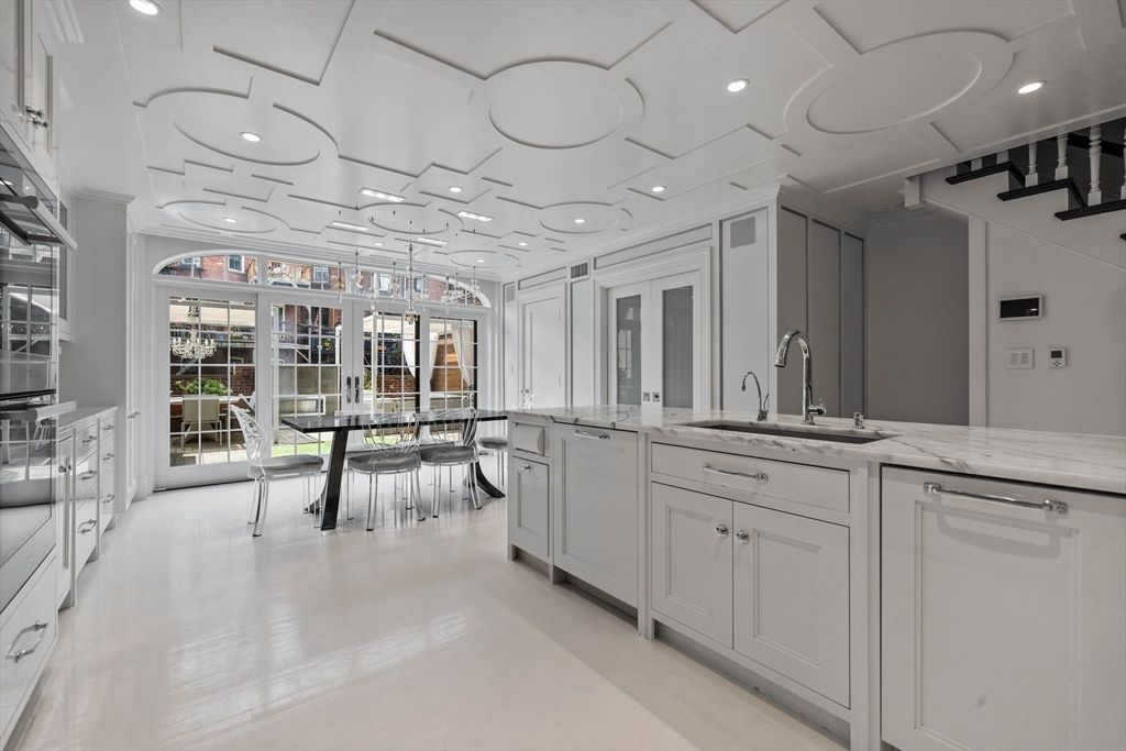 Dining room, Interior, Kitchen, Recessed Lighting