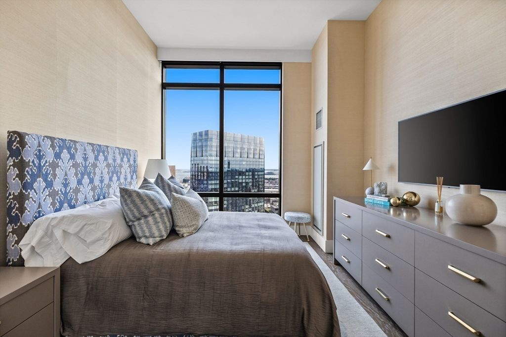 Bedroom, Interior, Water