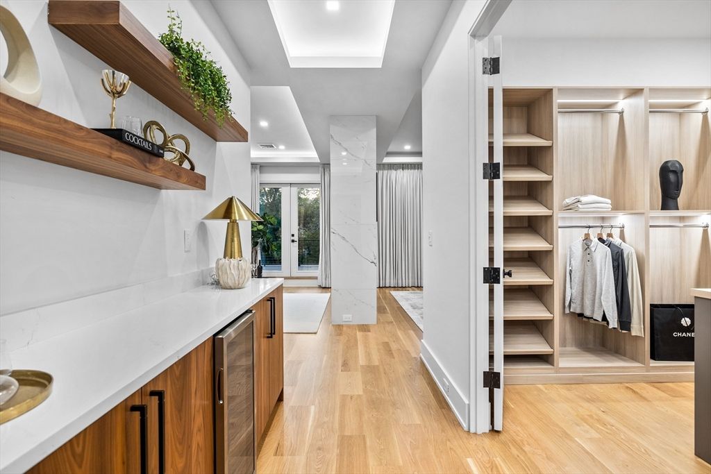 Interior, Marble Walls, Recessed Lighting, Walk-in Closets, Wood Texture Flooring