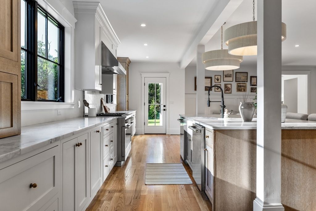Interior, Kitchen, Pendant Lights, Recessed Lighting, Wood Texture Flooring