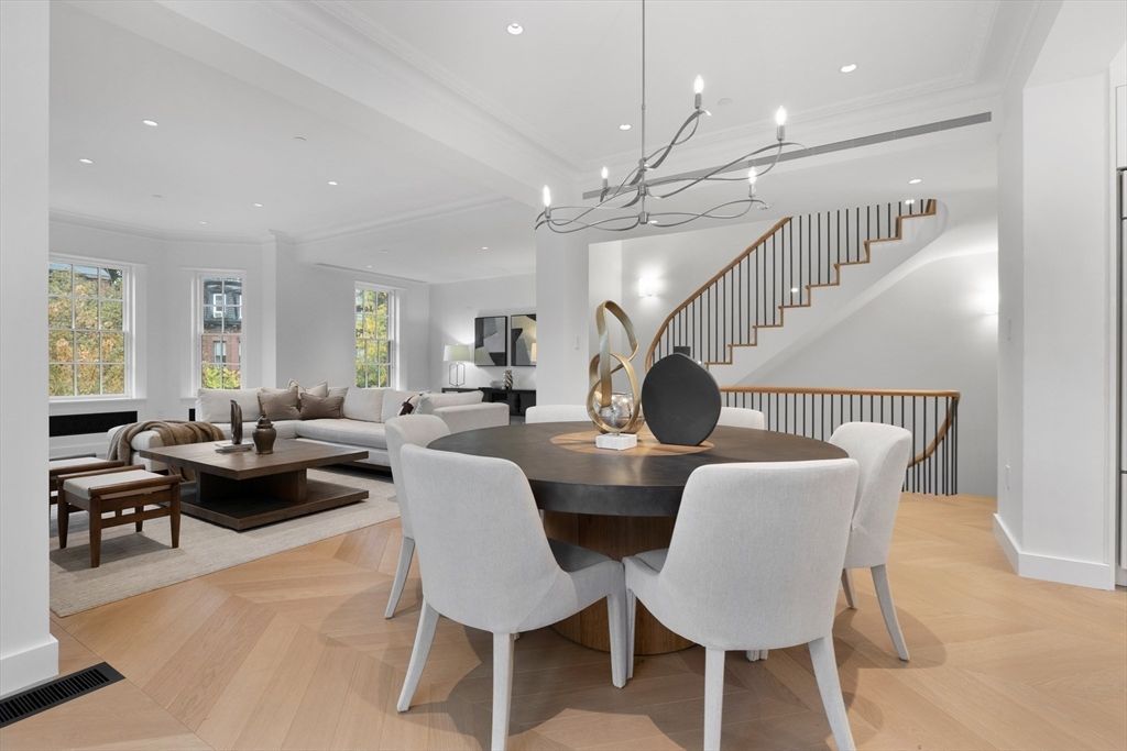 Chandelier, Dining room, Interior, Living room, Recessed Lighting, Wood Texture Flooring