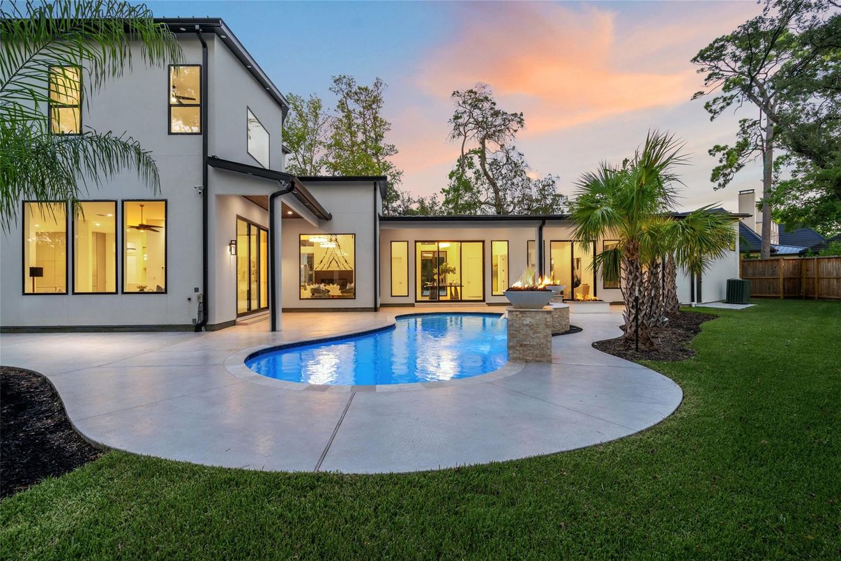 Backyard, Exterior, Pool