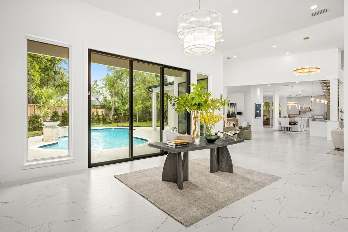 Chandelier, Interior, Kitchen, Marble, Pendant Lights, Recessed Lighting