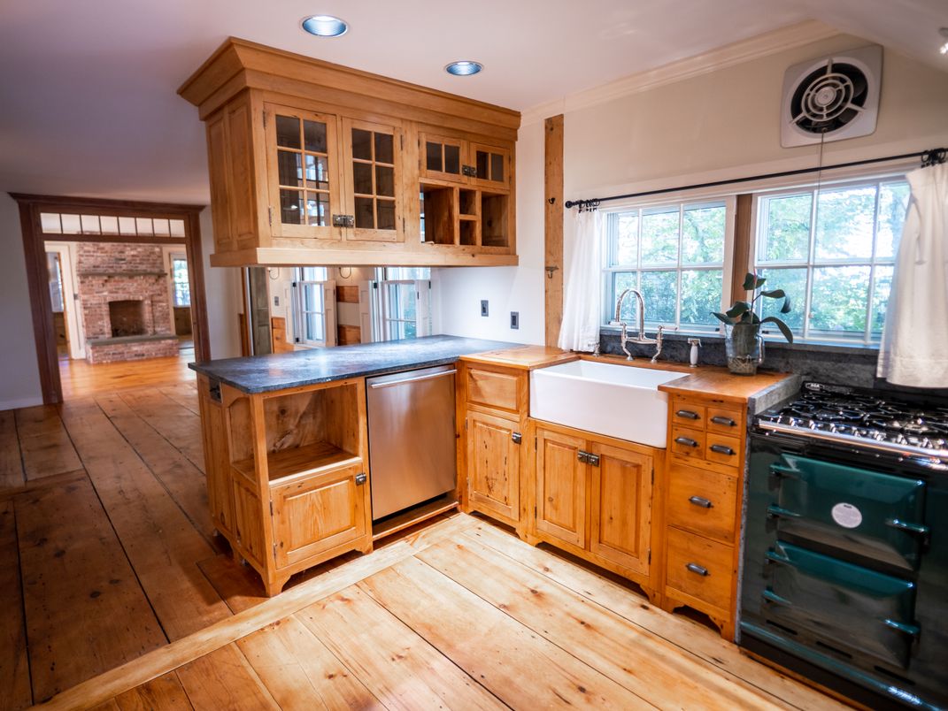 Fireplace, Interior, Kitchen, Recessed Lighting, Wood Texture Flooring