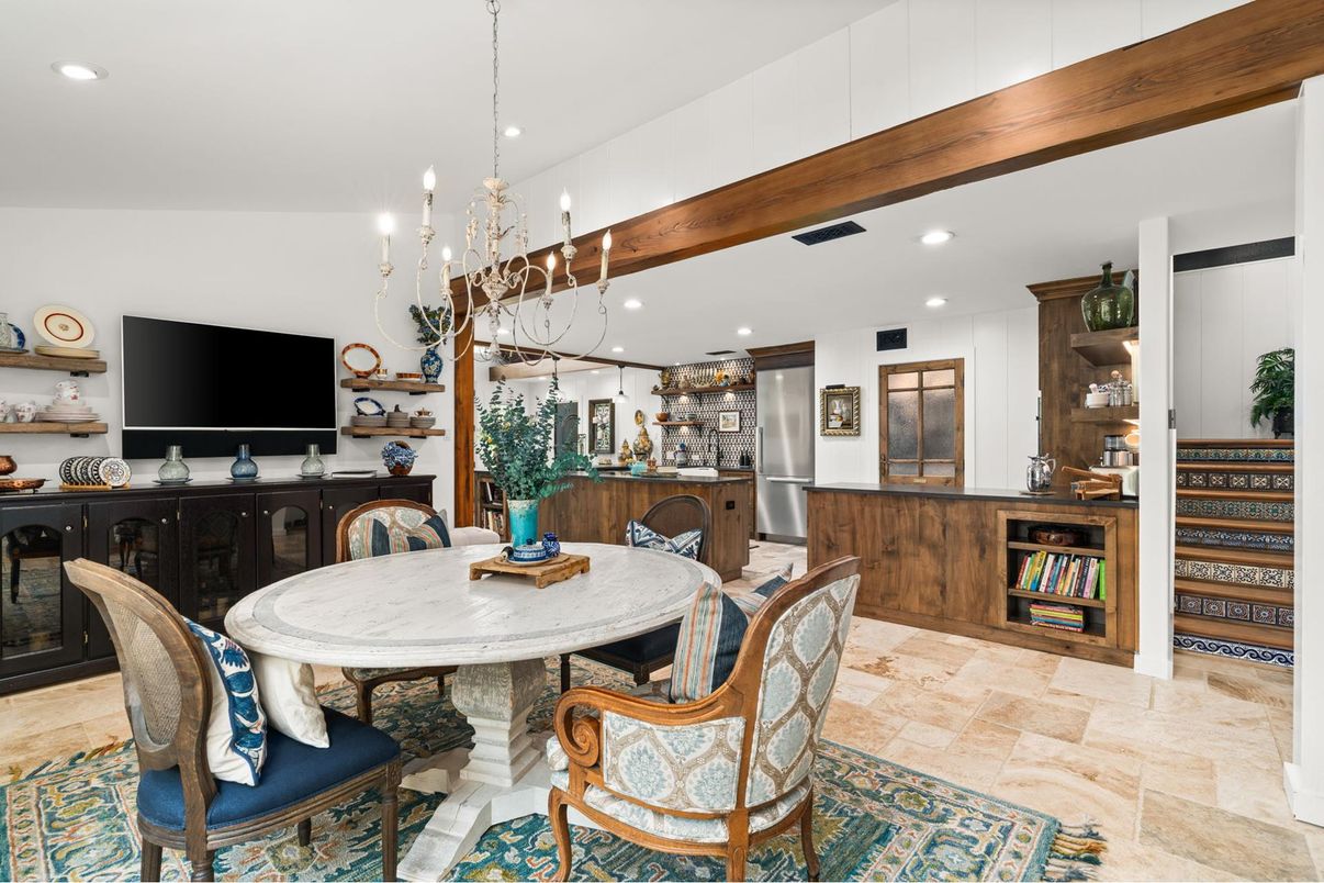 Chandelier, Dining room, Interior, Pendant Lights, Recessed Lighting, Wooden Beams