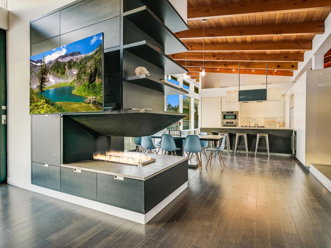 Dining room, Fireplace, Interior, Kitchen, Pendant Lights, Wooden Beams, Wooden Ceilings, Wood Texture Flooring
