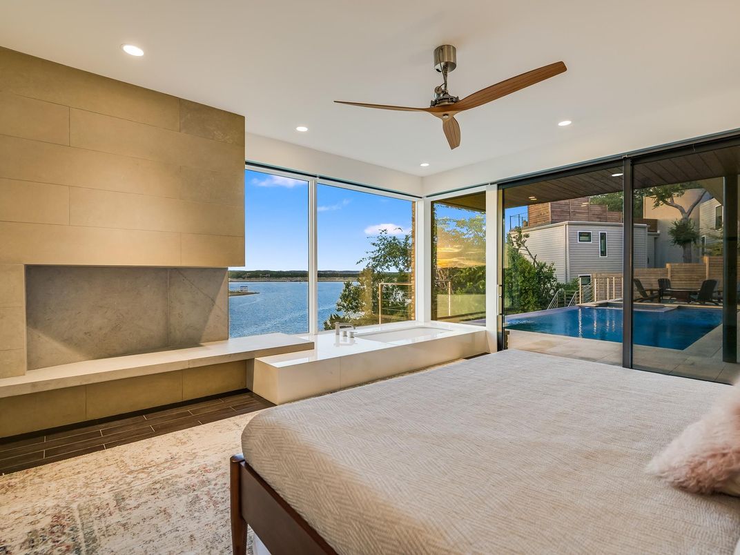 Bedroom, Interior, Recessed Lighting, Water