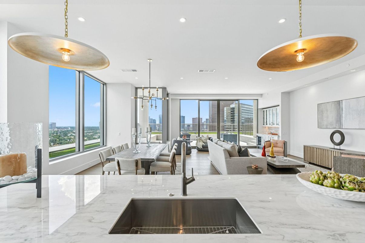 Dining room, Interior, Living room, Pendant Lights, Recessed Lighting