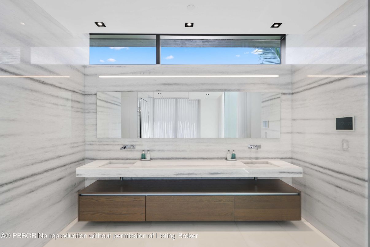 Bathroom, Interior, Marble Walls, Recessed Lighting