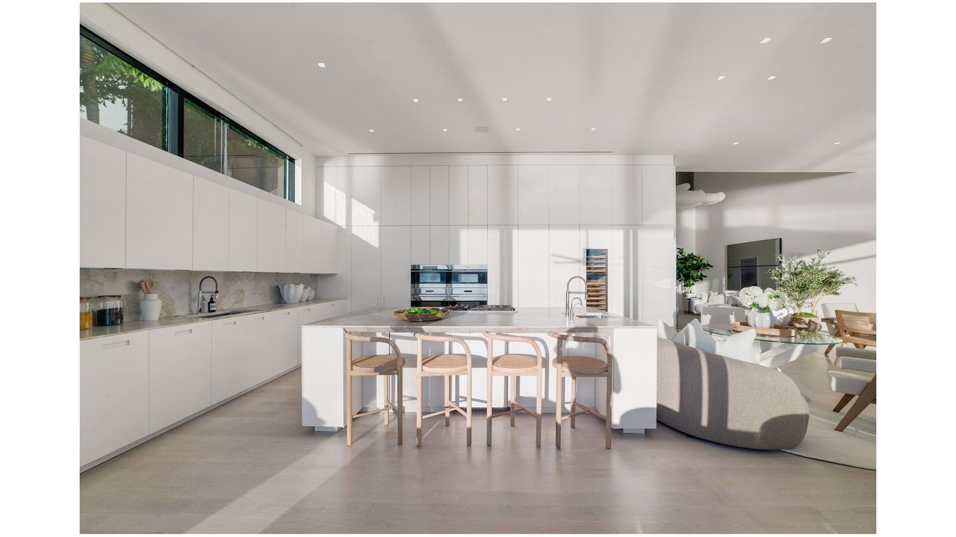Dining room, Interior, Kitchen, Recessed Lighting, Wood Texture Flooring