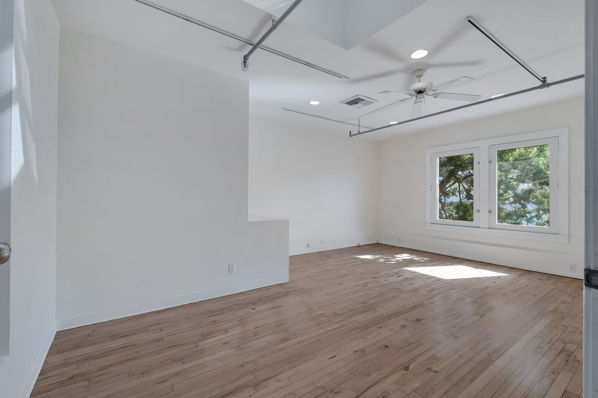 Empty room, Interior, Recessed Lighting, Wood Texture Flooring