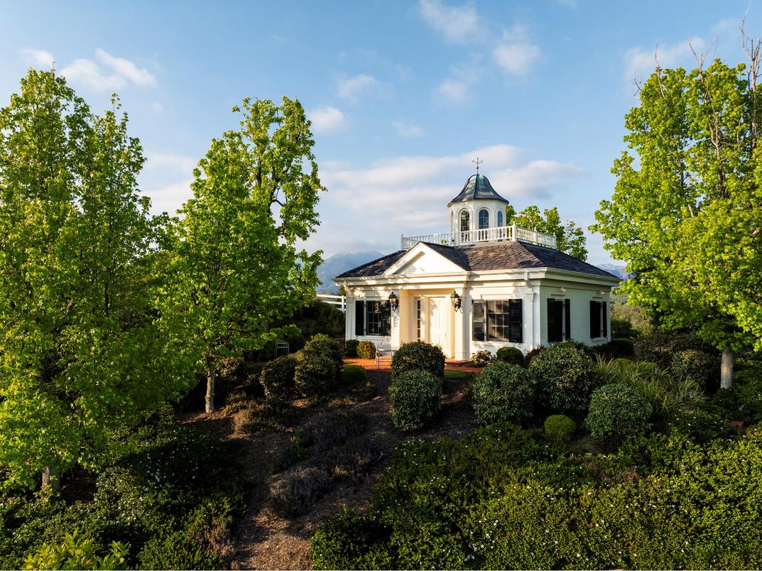 Exterior, Facade, Queen Anne Victorian