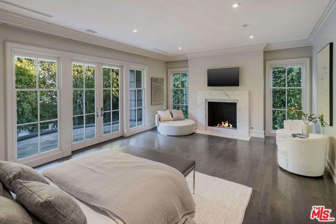 Fireplace, Interior, Recessed Lighting, Wood Texture Flooring