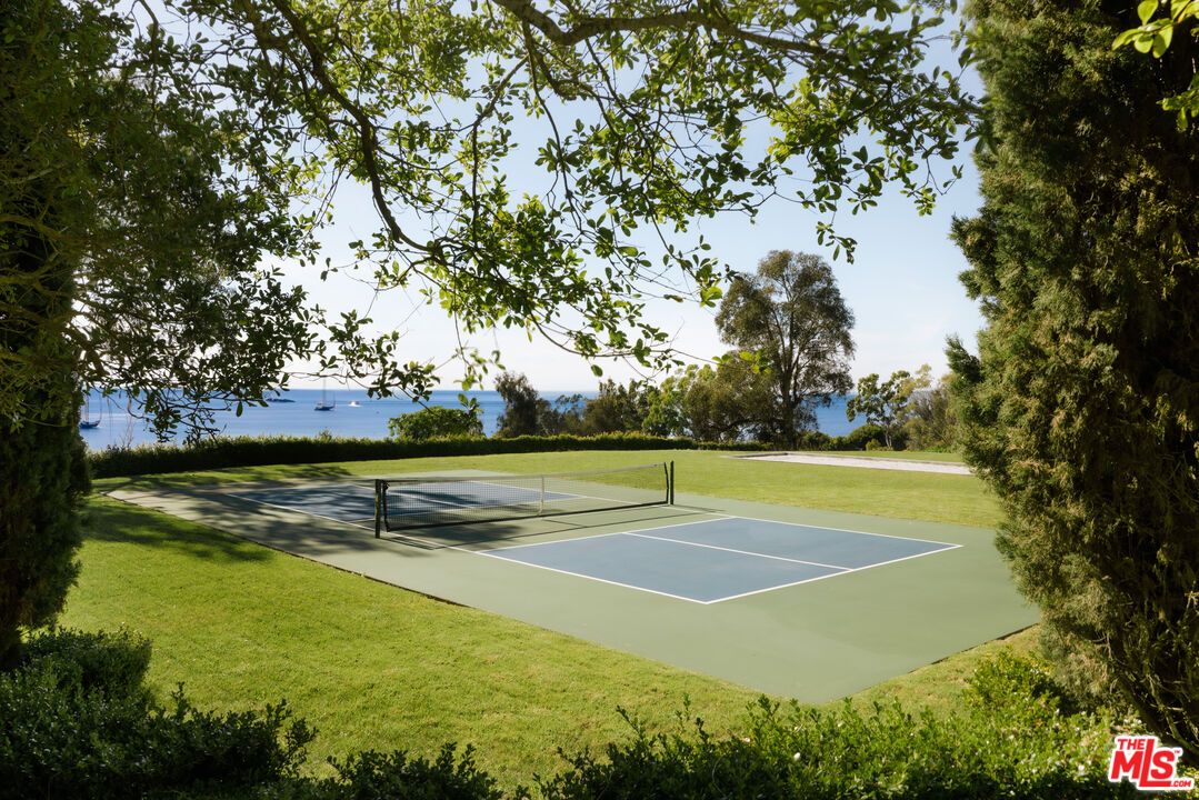 Exterior, Tennis Courts