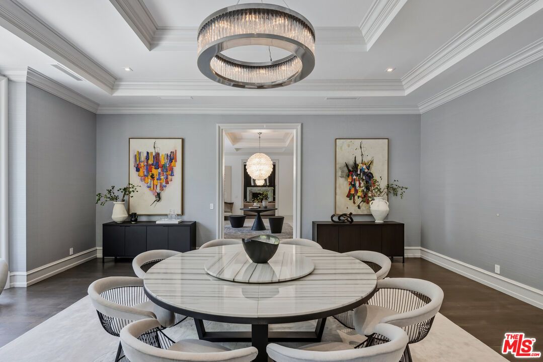 Chandelier, Dining room, Interior, Pendant Lights, Recessed Lighting, Wood Texture Flooring