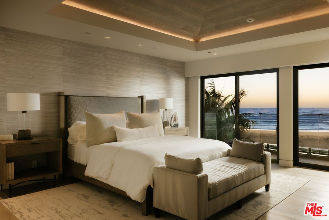 Bedroom, Interior, Recessed Lighting, Water, Wood Texture Flooring