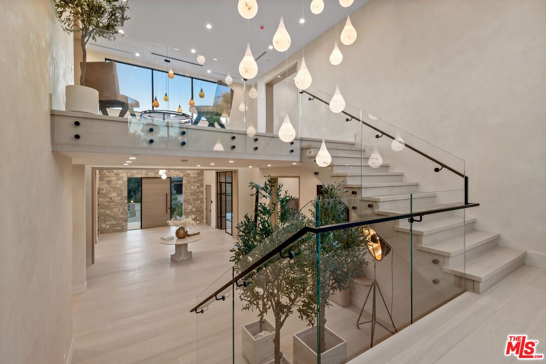 Interior, Pendant Lights, Recessed Lighting, Wood Texture Flooring